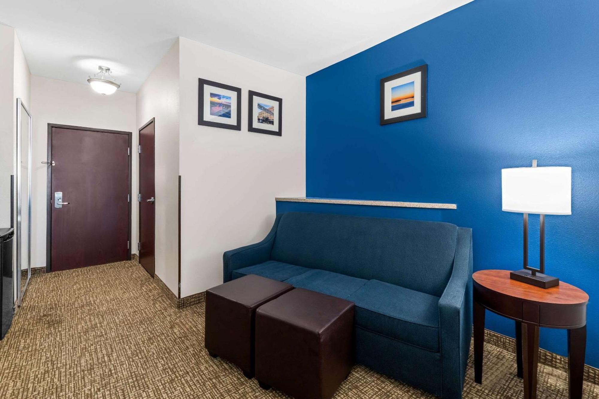 Comfort Inn&Suites Near Lake Lewisville Corinth Eksteriør bilde