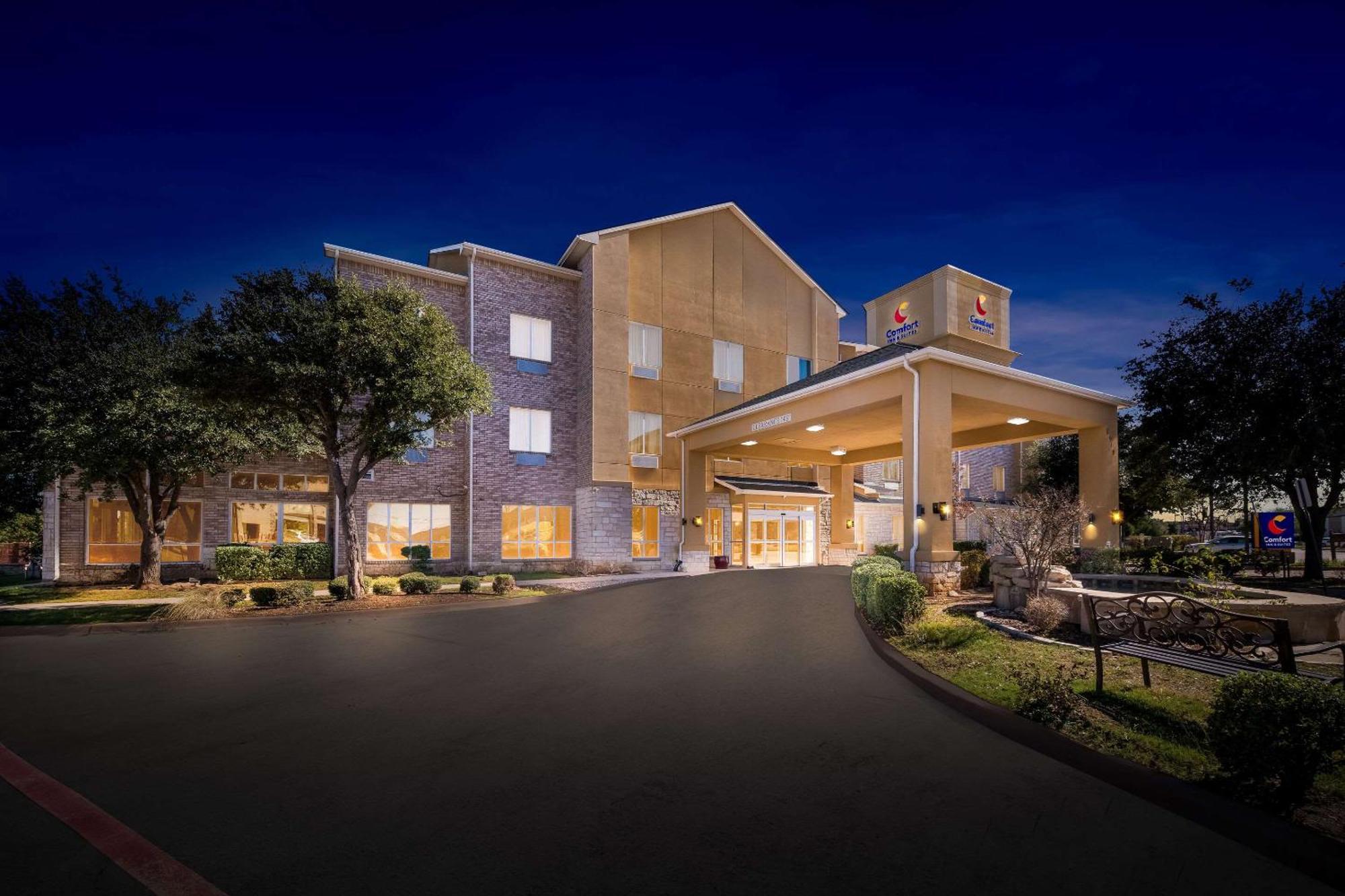 Comfort Inn&Suites Near Lake Lewisville Corinth Eksteriør bilde